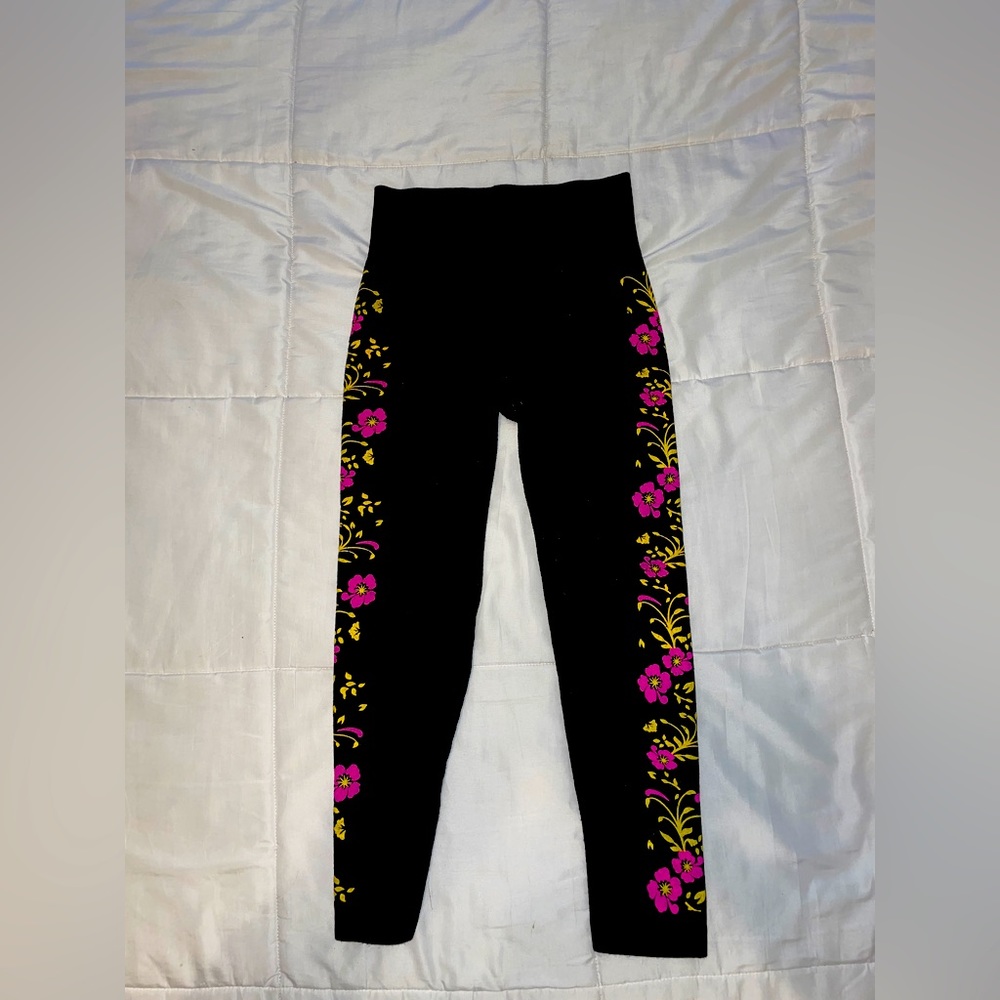 Black Leggings With Flowers